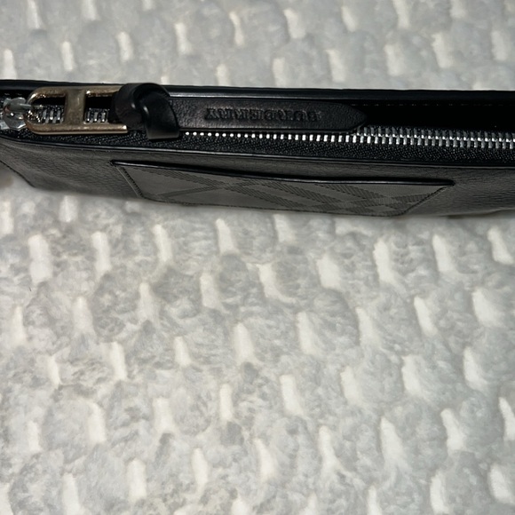 Burberry Lexi Leather Wallet-Authentic-Used - Picture 9 of 13